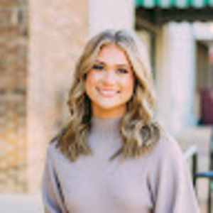 Meet your Posher, Caroline